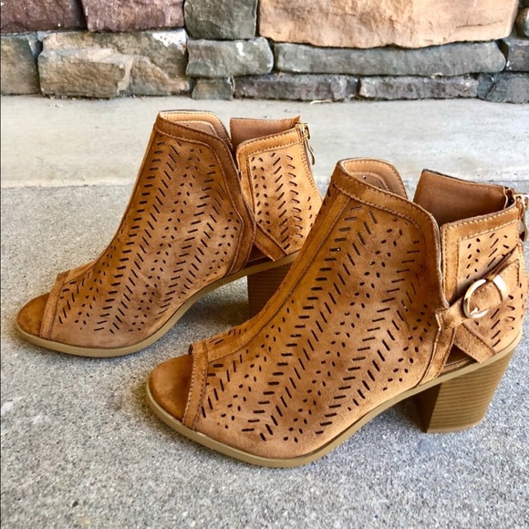 Forever 21 Shoes - ♥️New Brown Peep toe heels! Size 7 Vegan suede